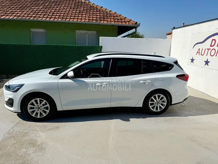Ford Focus 2022 photo 3