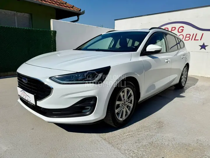 Ford Focus 2022 photo 2