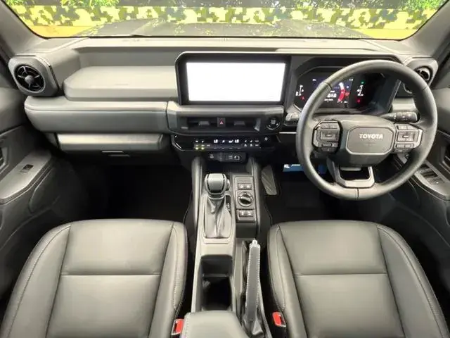 Toyota Land Cruiser Fj 2026 photo 2