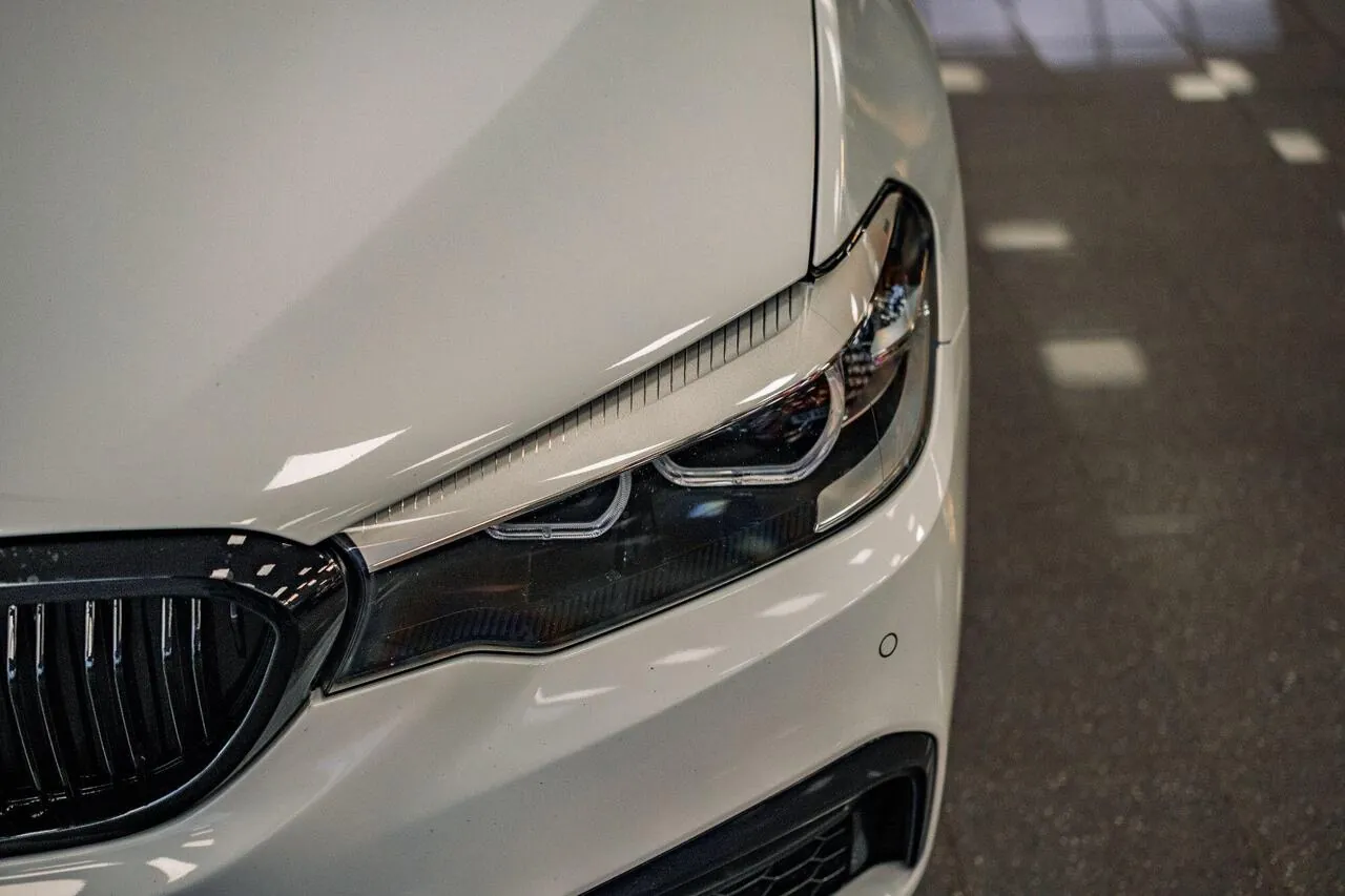 BMW 5 Series 2019 photo 5