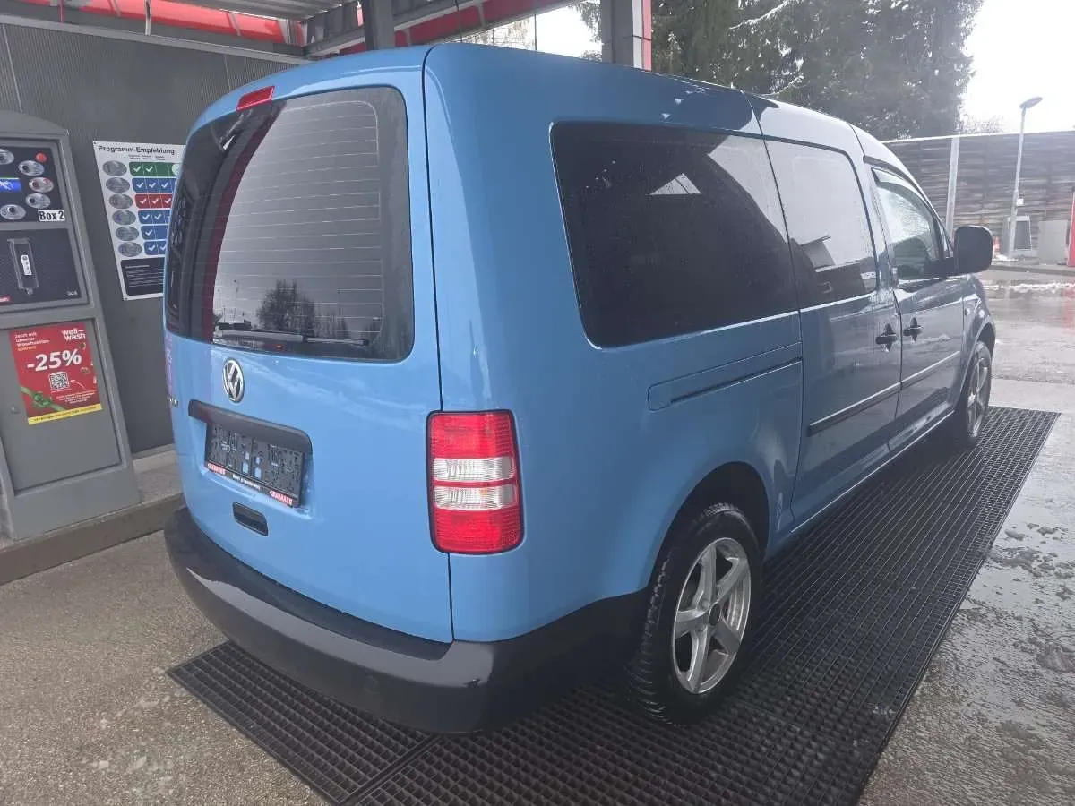 Volkswagen Caddy 2011 photo 3
