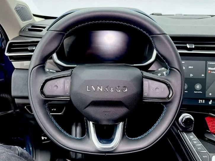 Lynk & Co 01 2023 photo 2