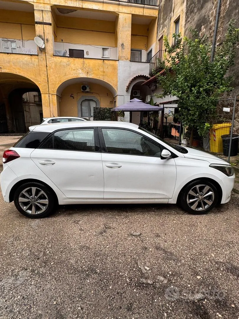 Hyundai I20 2016 photo 3