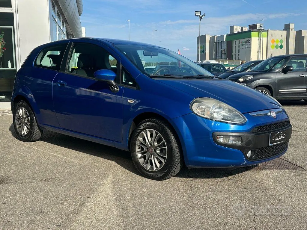 Fiat Punto Evo 2011 photo 2