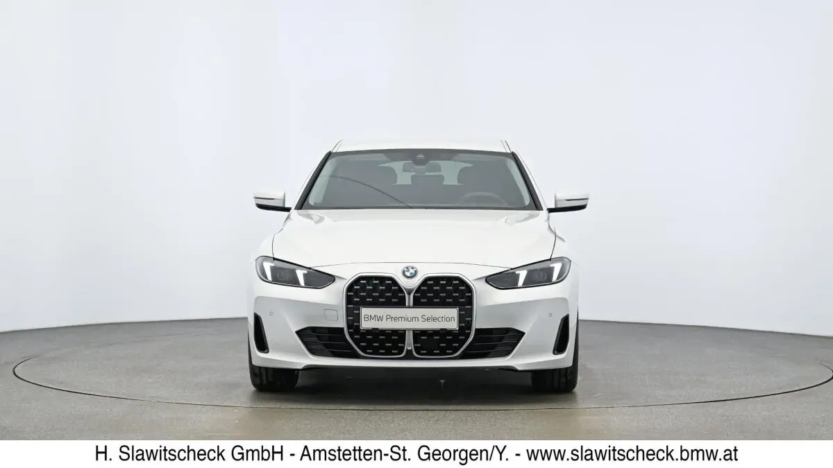BMW 4 Series 2025 photo 2