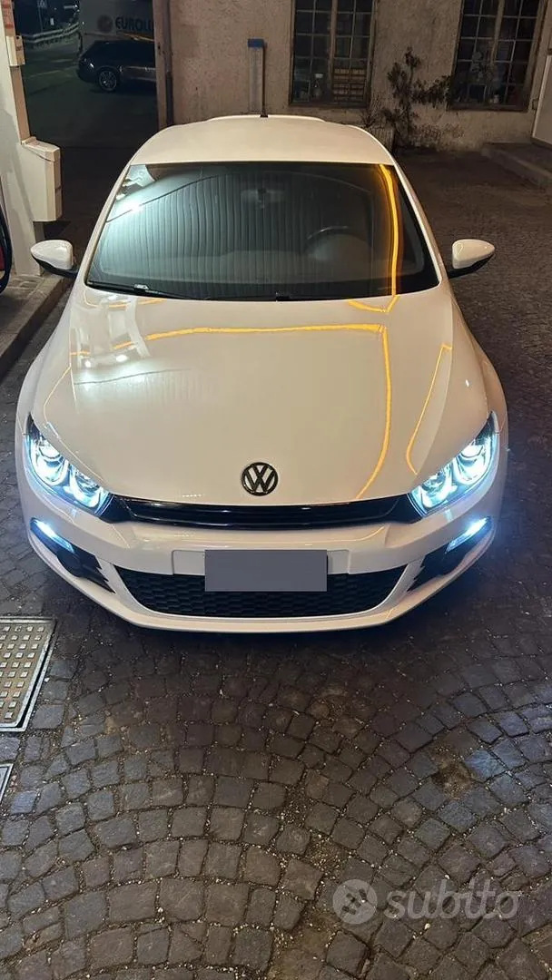 Volkswagen Scirocco 2009 photo 2