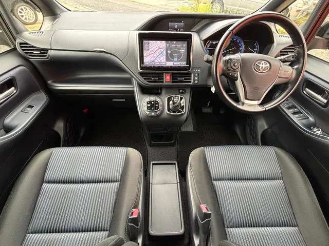 Toyota Corolla Hybrid 2016 photo 3