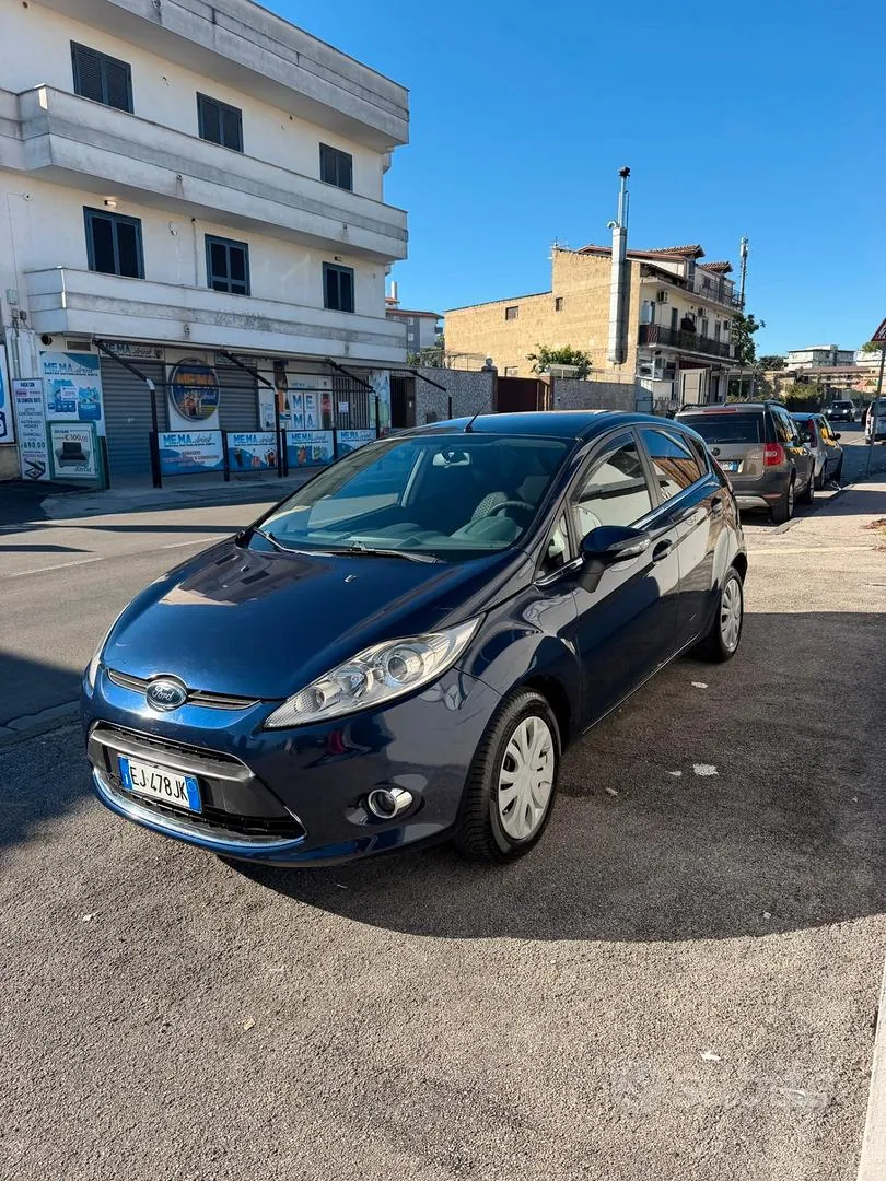 Ford Fiesta 2011 photo 3
