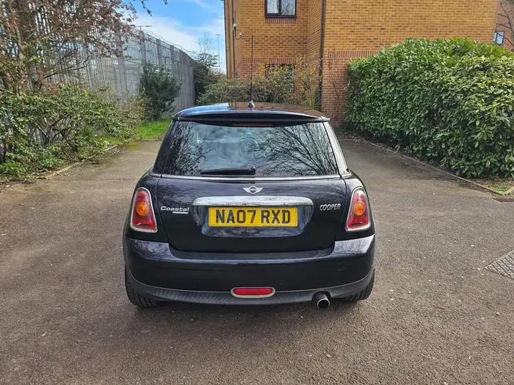 Mini Hatch 2007 photo 5