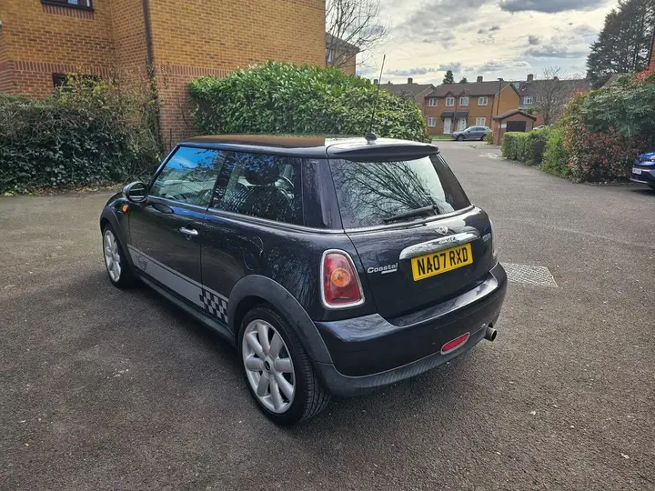 Mini Hatch 2007 photo 4
