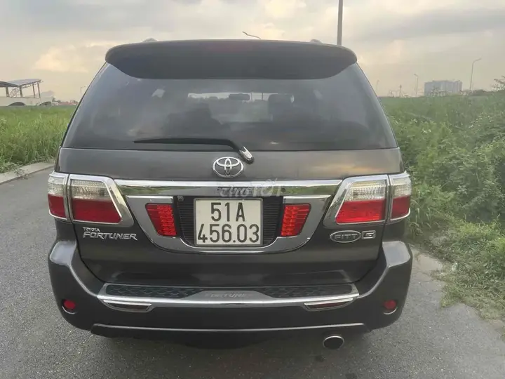 Toyota Fortuner 2009 photo 4