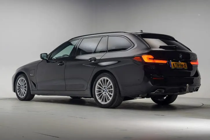 BMW 5 Series 2022 photo 3
