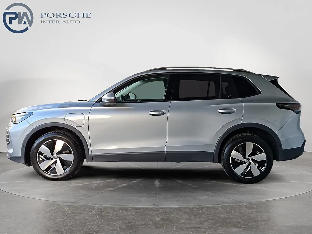 Volkswagen Tiguan 2025 photo 2