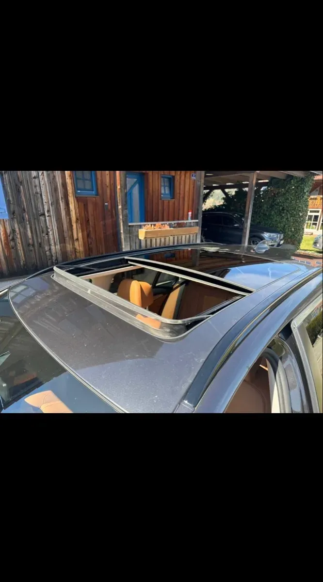 BMW 5 Series 2018 photo 2