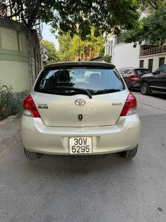 Toyota Yaris 2009 photo 2