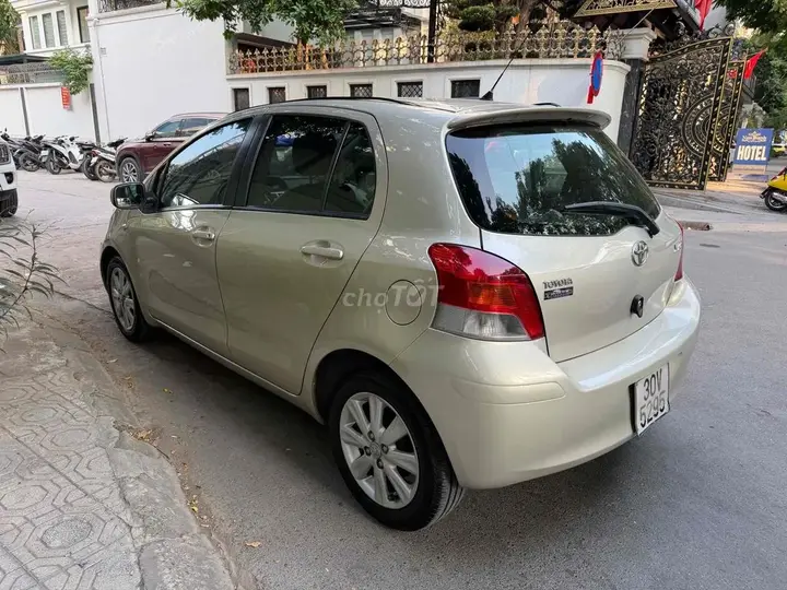 Toyota Yaris 2009 photo 3