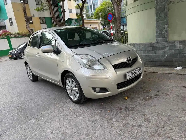 Toyota Yaris 2009 photo 4