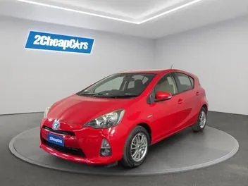 Toyota Aqua 2012 photo 2