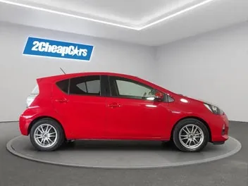 Toyota Aqua 2012 photo 5