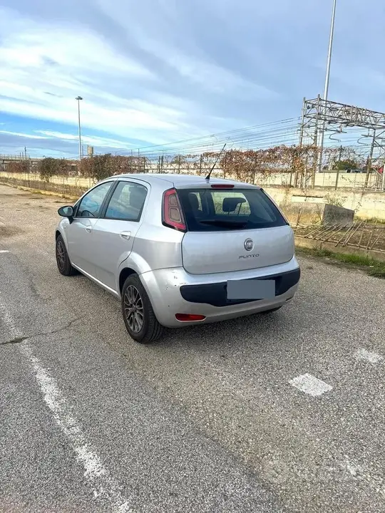 Fiat Punto Evo 2012 photo 2