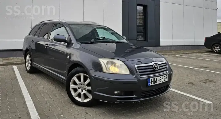 Toyota Avensis 2005 photo 2