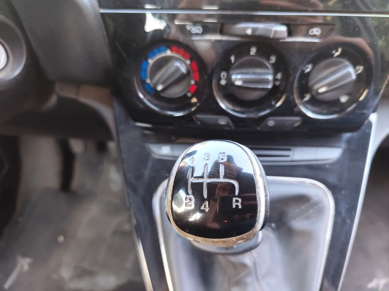 Lancia Ypsilon 2014 photo 5
