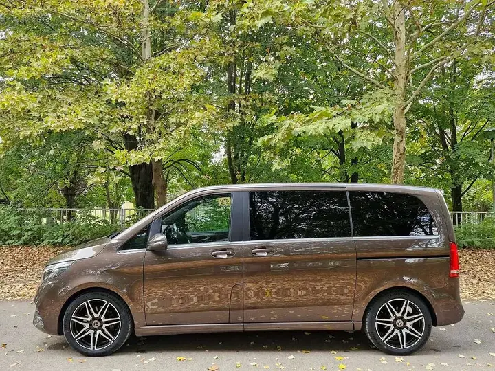 Mercedes-Benz V-Class 2018 photo 2