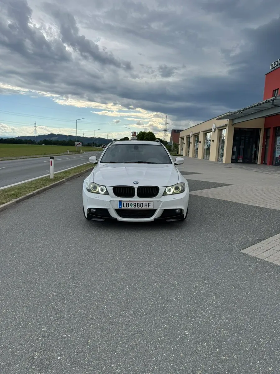 BMW 3 Series 2009 photo 3
