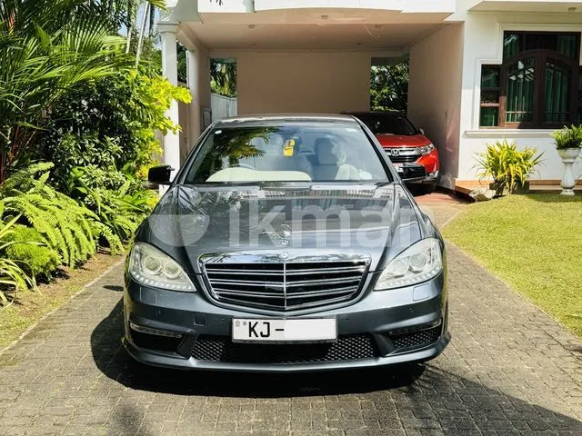 Mercedes-Benz S300