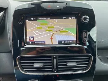 Renault Clio 2019 photo 2