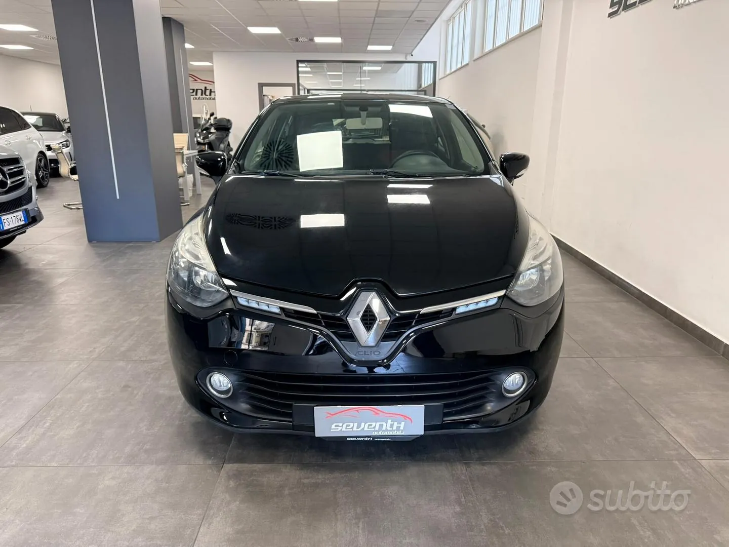 Renault Clio 2014 photo 2