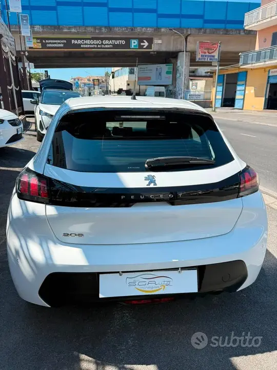 Peugeot 208 2022 photo 4