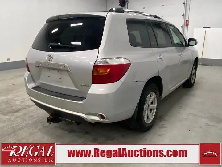 Toyota Highlander 2010 photo 3