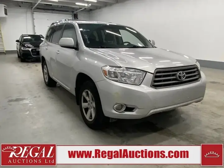 Toyota Highlander 2010 photo 2