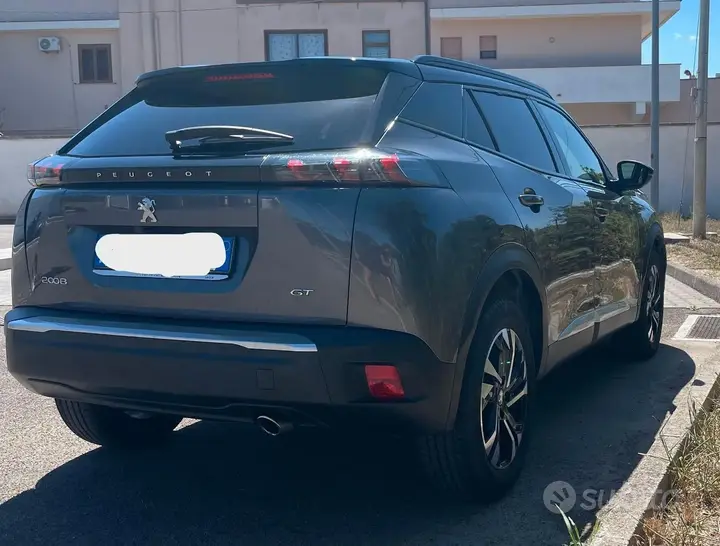 Peugeot 2008 2023 photo 2