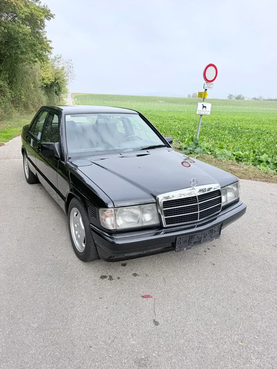 Mercedes-Benz 190