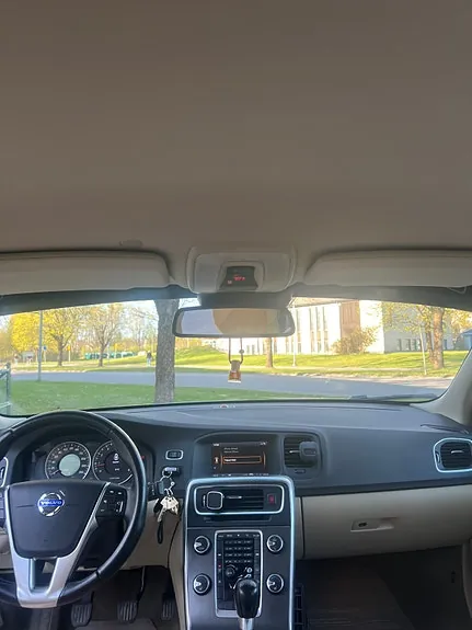Volvo S60 2011 photo 4