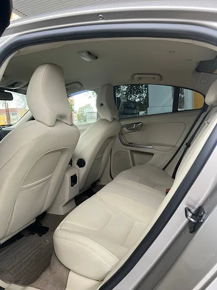 Volvo S60 2011 photo 5