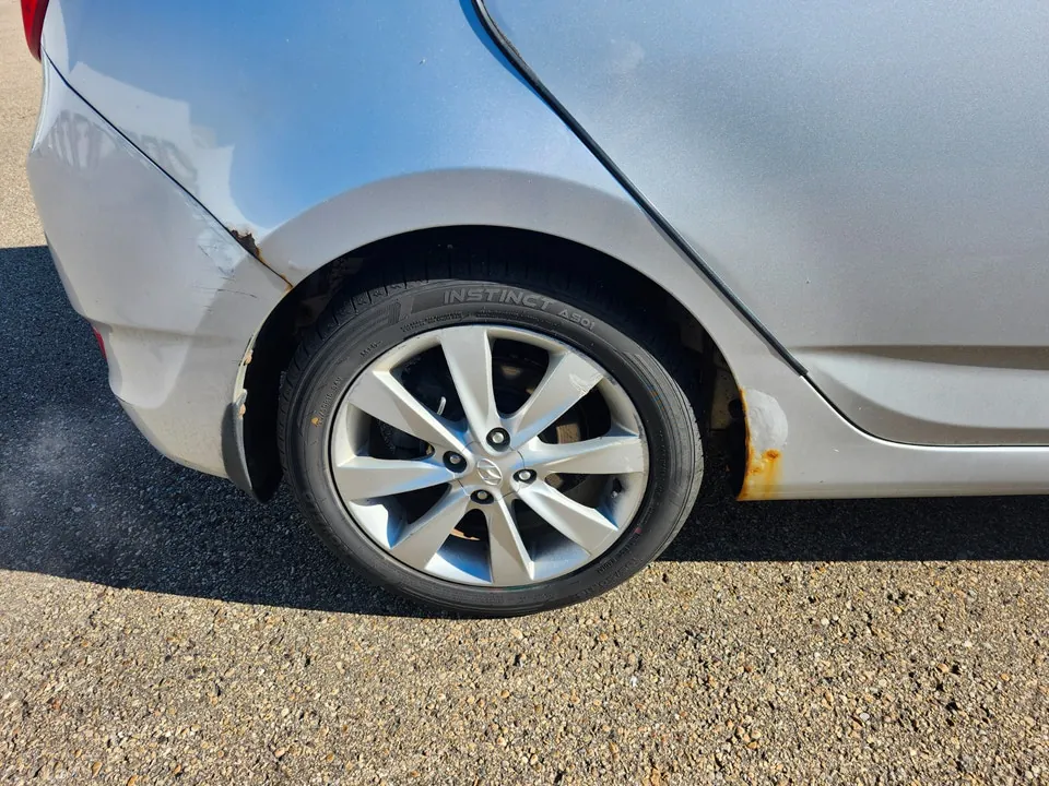 Hyundai Accent 2014 photo 3