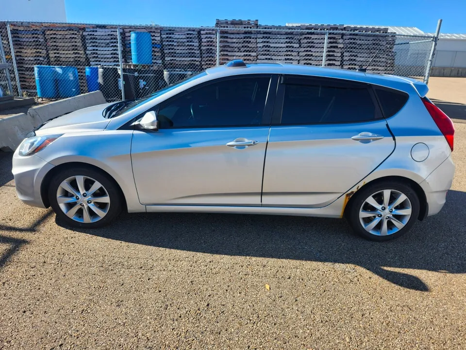 Hyundai Accent 2014 photo 4