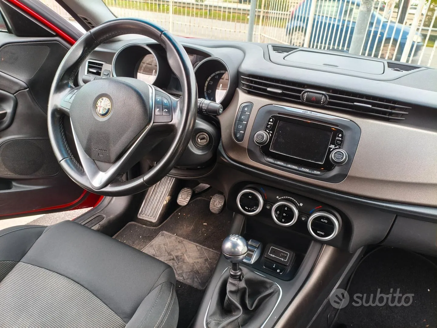 Alfa Romeo Giulietta 2015 photo 3