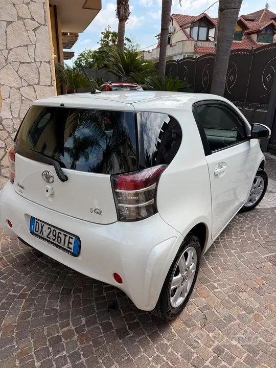 Toyota Iq 2009 photo 4