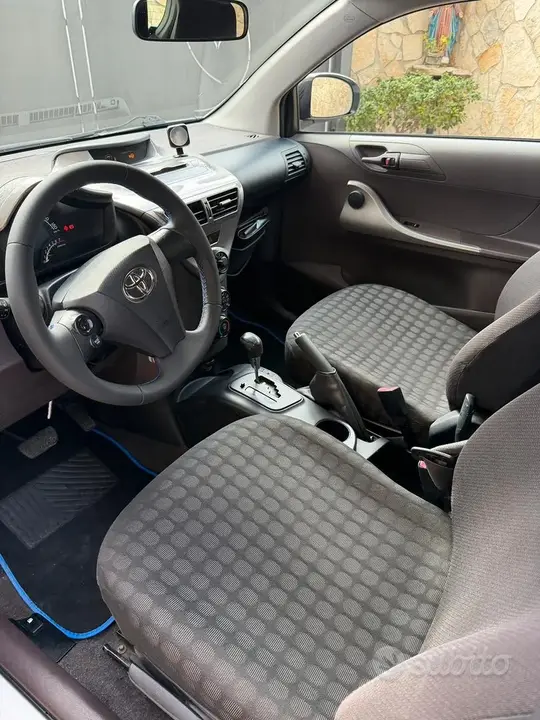 Toyota Iq 2009 photo 5
