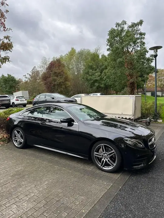 Mercedes-Benz E 200 Coupé