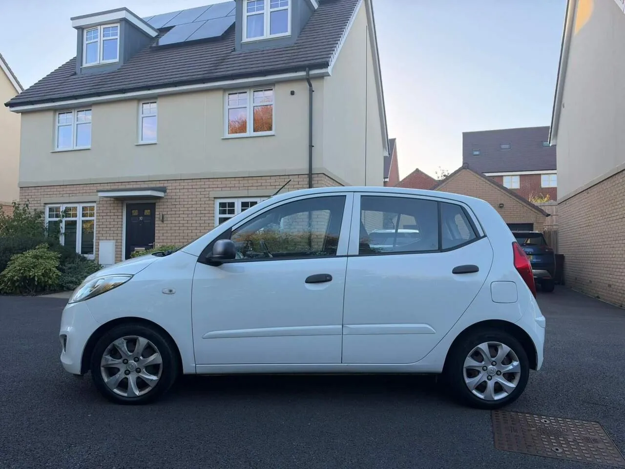 Hyundai I10 2011 photo 2