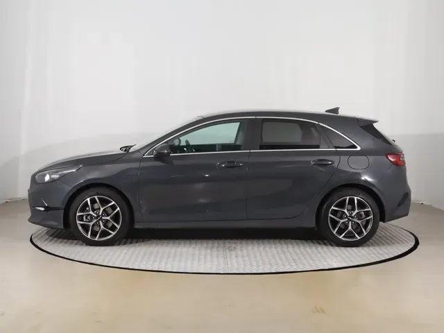 Kia Ceed 2025 photo 2