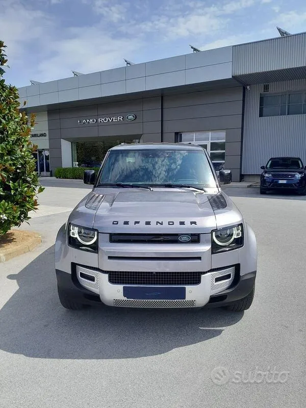 Land Rover Defender 2023 photo 2