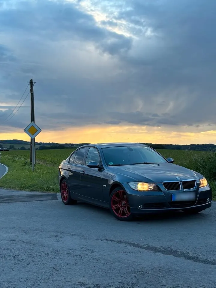 BMW E90