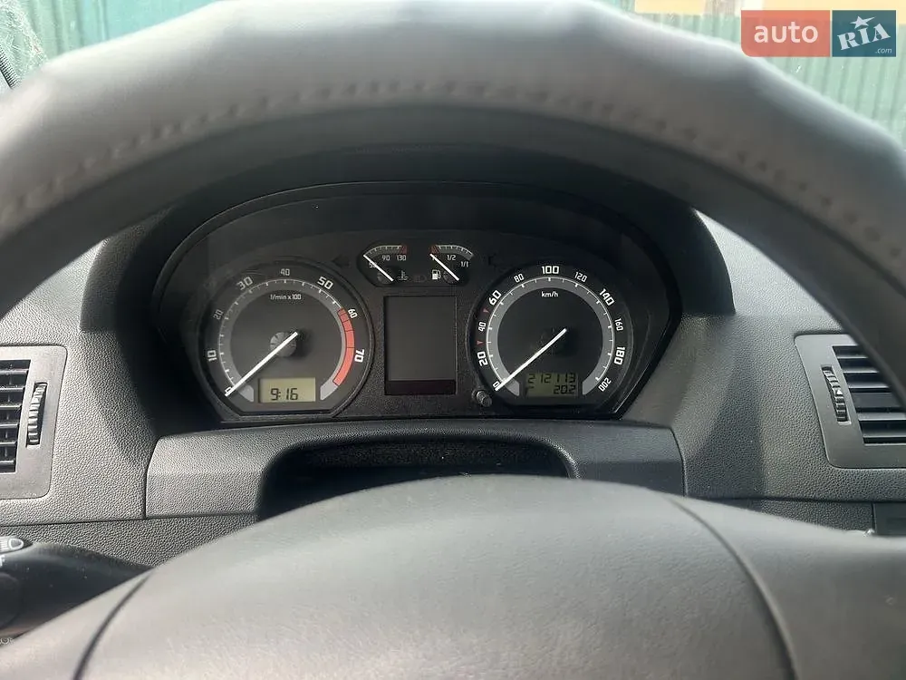 Skoda Fabia 2005 photo 2