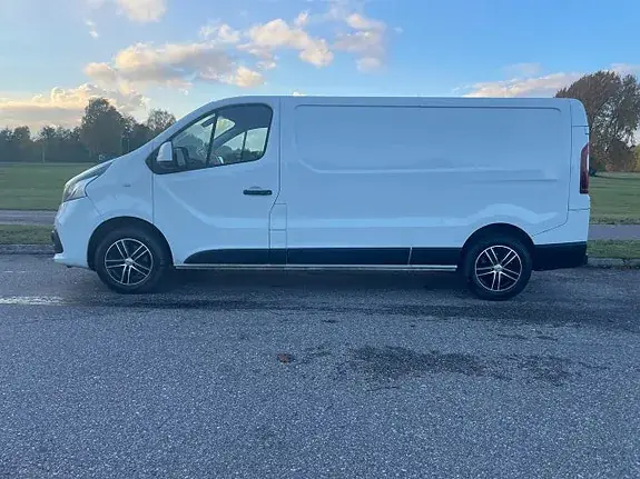 Renault Trafic 2019 photo 2